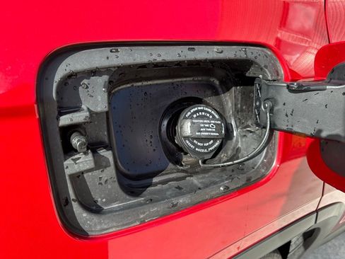 Used 2023 Volkswagen Taos SE image 40