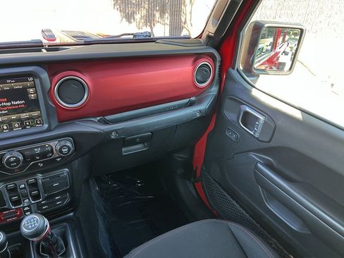 Used 2020 Jeep Gladiator Rubicon image 34