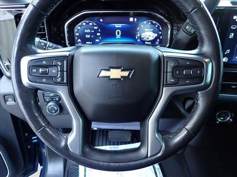 Used 2022 Chevrolet Silverado 1500 LT AWD/4WD image 12