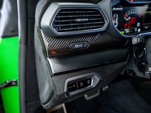 Used 2023 Lamborghini Urus Performante image 42