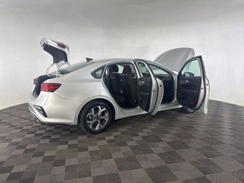 Used 2019 Kia Forte LXS image 14