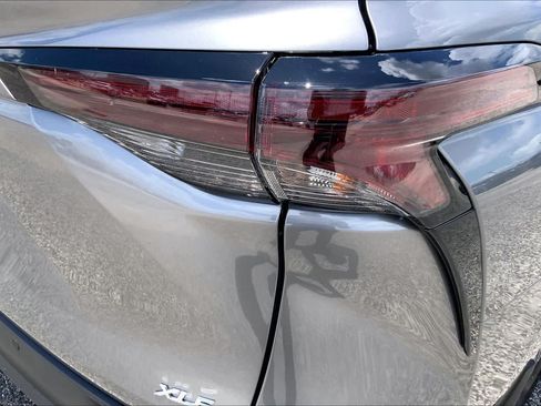 Certified 2026 Toyota Sienna XLE FWD image 30