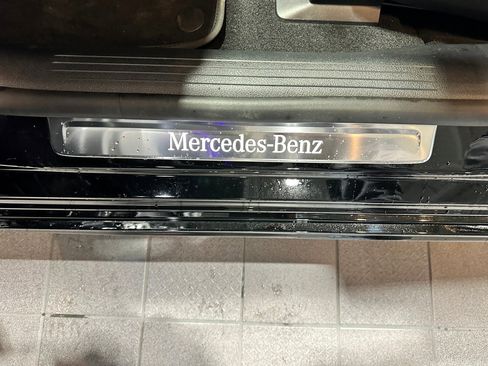 Used 2023 Mercedes-Benz EQS 580 4MATIC Sedan image 15