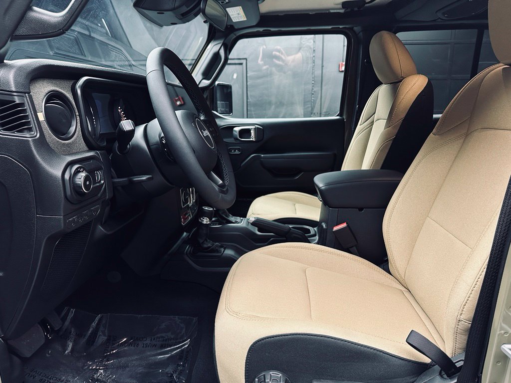 Used 2026 Jeep Wrangler Unlimited Sport AWD/4WD image 17