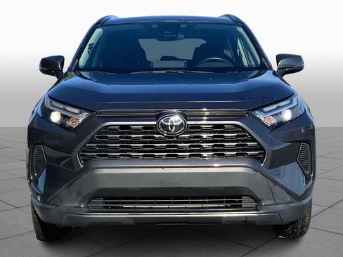 Used 2022 Toyota RAV4 XLE image 3