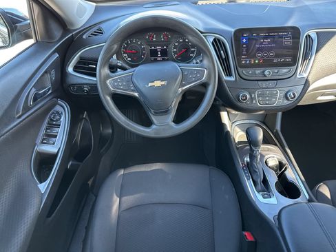 Used 2023 Chevrolet Malibu LT FWD image 31