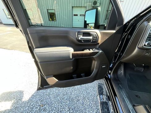 Used 2022 GMC Sierra 2500 Denali w/ Denali Ultimate Package AWD/4WD image 13