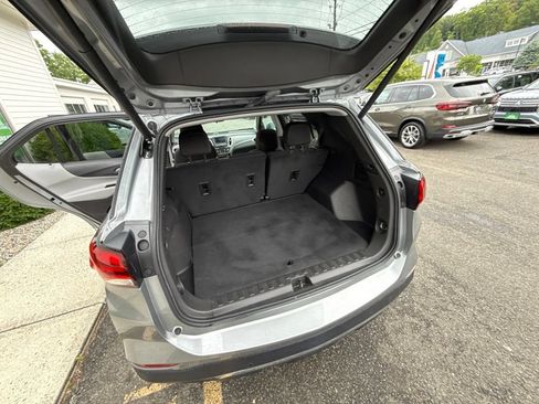 Used 2024 Chevrolet Equinox LT AWD/4WD image 46