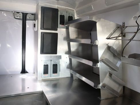 Used 2022 Mercedes-Benz Sprinter 4500 w/ Parking Package image 23