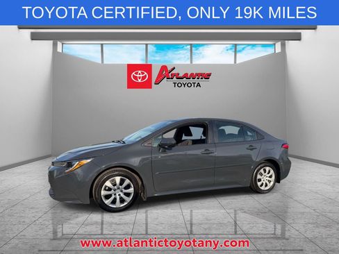 Used 2024 Toyota Corolla LE FWD image 4