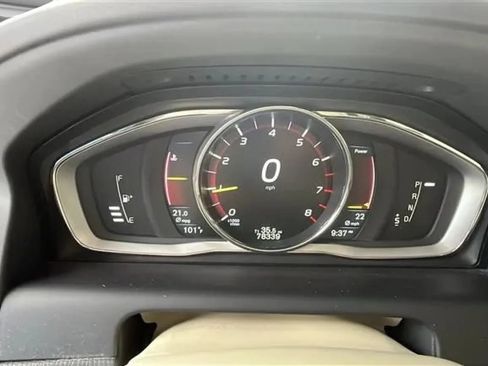 Used 2015 Volvo XC60 T5 Premier w/ Proximity Package FWD image 8