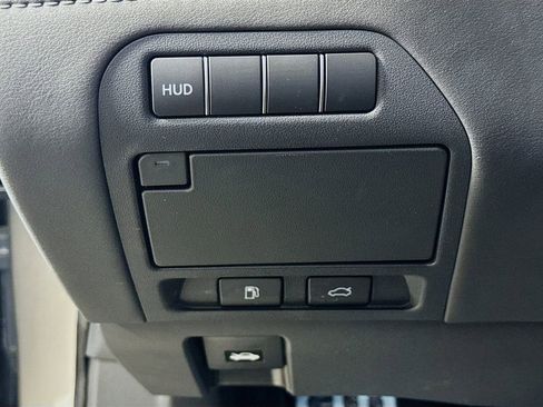 Used 2022 Lexus LS 500 F Sport w/ Accessory Package (Z1) image 10