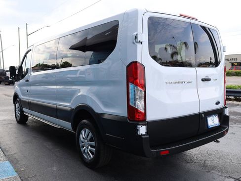 Used 2022 Ford Transit 350 XLT RWD image 3