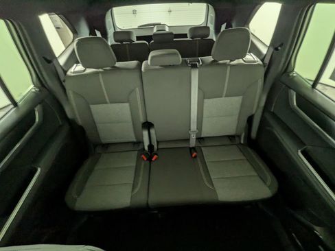 Certified 2025 GMC Acadia Elevation AWD/4WD image 32