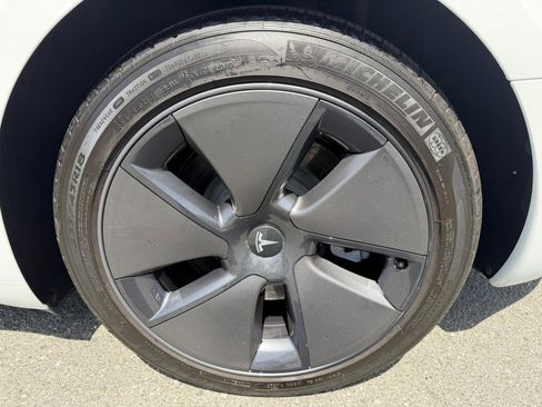 Used 2023 Tesla Model 3 Standard Range image 52