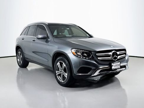 Used 2017 Mercedes-Benz GLC 300 4MATIC image 3