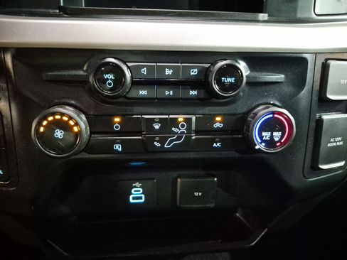 Used 2024 Ford F250 XLT image 27