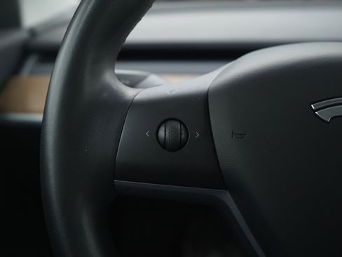 Used 2019 Tesla Model 3 Long Range image 24