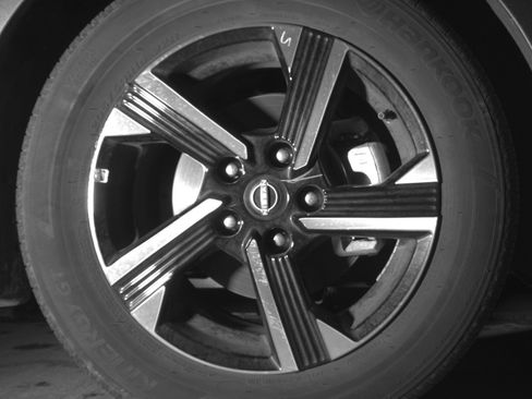 Used 2025 Nissan Sentra SV FWD image 13