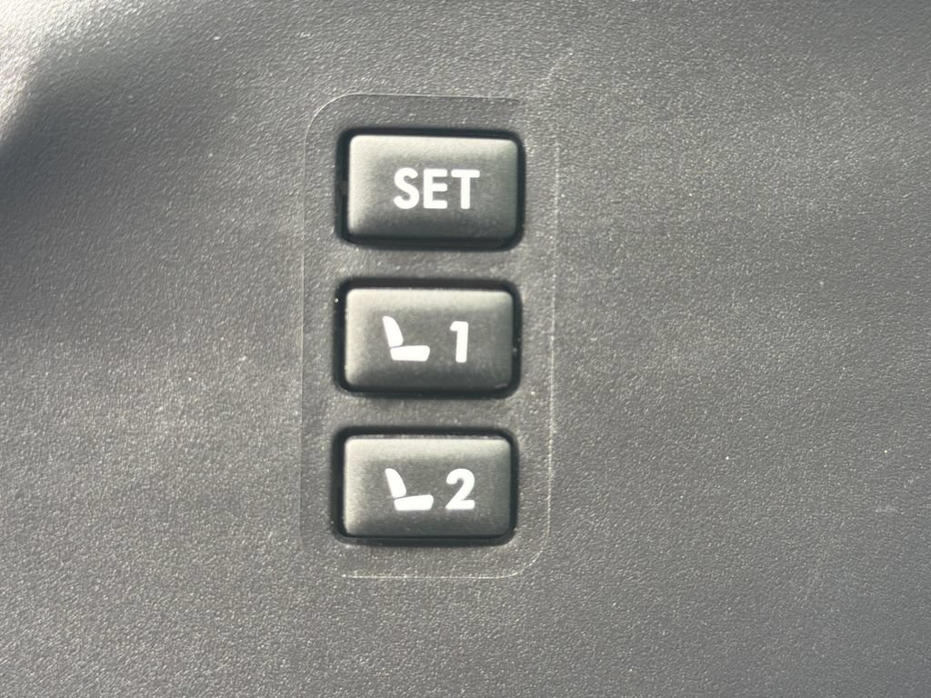 Used 2023 Subaru Ascent Limited AWD/4WD image 57