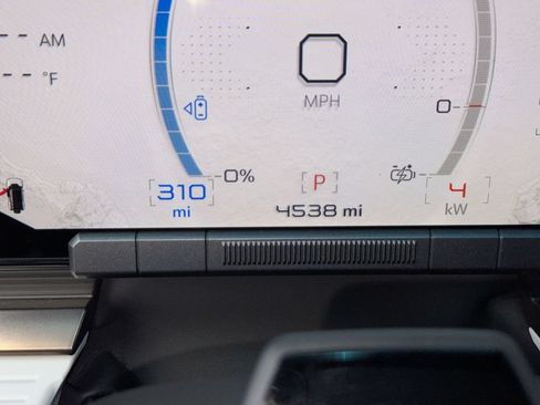 Used 2024 GMC Hummer EV 3X w/ Omega Edition AWD/4WD image 21