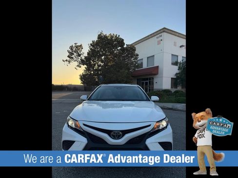 Used 2018 Toyota Camry SE w/ Moonroof Package FWD image 10