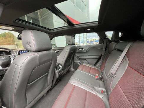 Used 2021 Chevrolet Blazer RS w/ Enhanced Convenience Package image 26