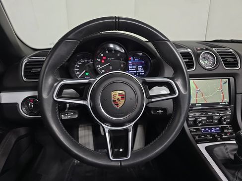 Used 2016 Porsche Boxster Spyder RWD image 14