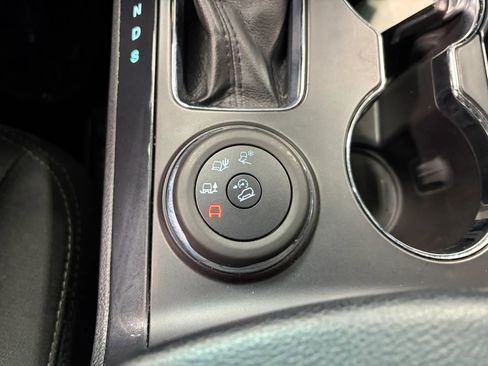 Used 2017 Ford Explorer XLT w/ Equipment Group 201A image 47