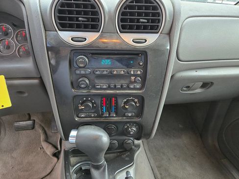 Used 2005 GMC Envoy XL SLE RWD image 19