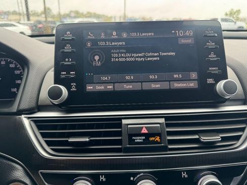 Used 2018 Honda Accord Sport image 19