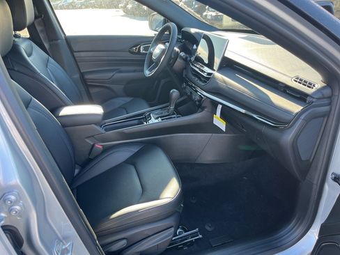 New 2026 Jeep Compass Limited image 11