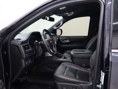 Used 2022 Chevrolet Suburban Premier image 24