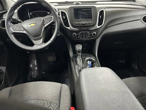 Used 2023 Chevrolet Equinox LT AWD/4WD image 16