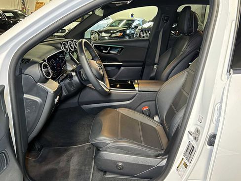 Certified 2025 Mercedes-Benz GLC 300 GLC 300 image 23
