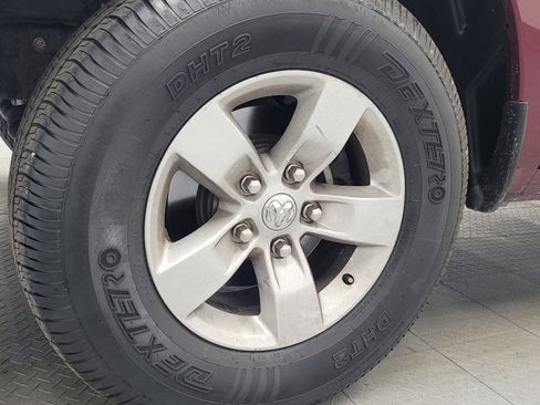 Used 2020 RAM 1500 Classic SLT image 31