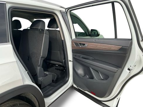 New 2026 Volkswagen Atlas SEL AWD/4WD image 21