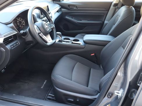 Used 2026 Nissan Altima 2.5 SV FWD image 15