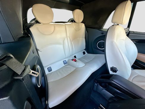 Used 2014 MINI Cooper S image 22