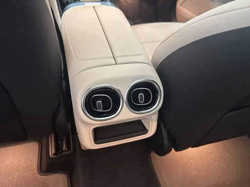 New 2026 Mercedes-Benz GLC 300 image 21