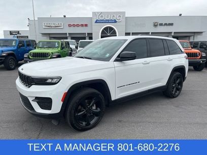 Used 2023 Jeep Grand Cherokee Altitude
