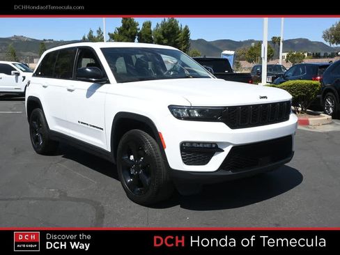 Used 2023 Jeep Grand Cherokee Limited w/ Black Appearance Package AWD/4WD image 3