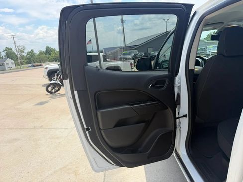 Used 2022 Chevrolet Colorado LT w/ Safety Package AWD/4WD image 34