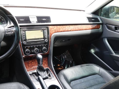 Used 2013 Volkswagen Passat TDI SEL Premium FWD image 83