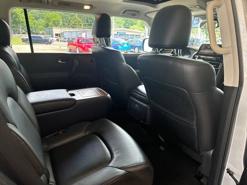 Used 2021 Nissan Armada SL w/ Captain's Chairs Package AWD/4WD image 23