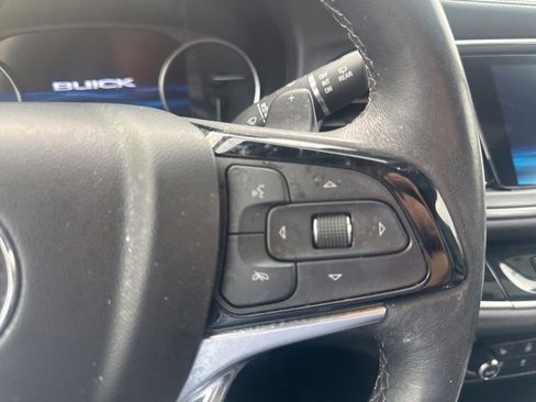 Used 2022 Buick Enclave Avenir w/ Avenir Technology Package image 21