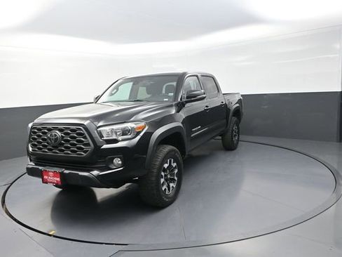 Used 2021 Toyota Tacoma TRD Off-Road AWD/4WD image 36