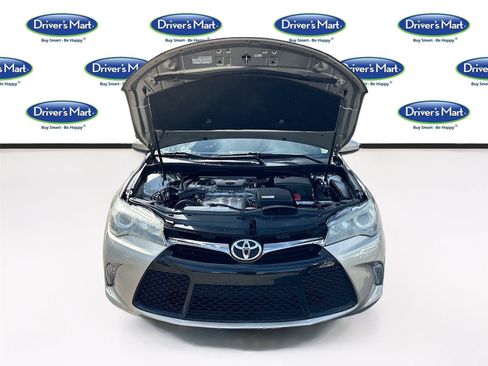 Used 2016 Toyota Camry XSE FWD image 31