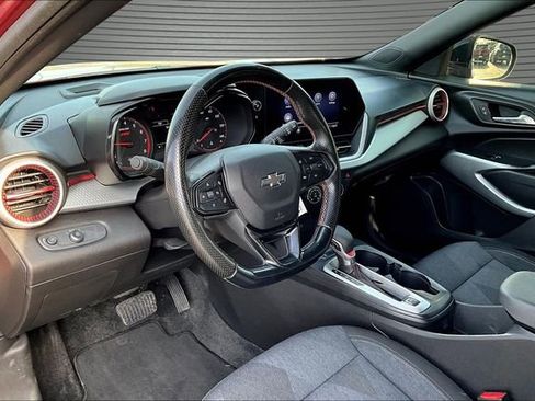 Used 2024 Chevrolet Trax RS w/ Driver Confidence Package FWD image 16