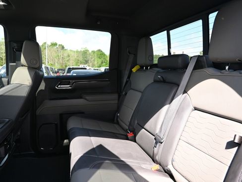 Used 2024 Chevrolet Silverado 1500 ZR2 w/ Technology Package AWD/4WD image 27